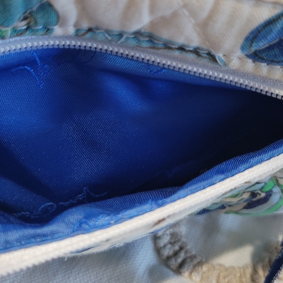 Vera Bradley Mediterranean White Paisley Pattern - Picture 4 of 5